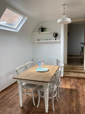 Rustig appartement in het groen met terras